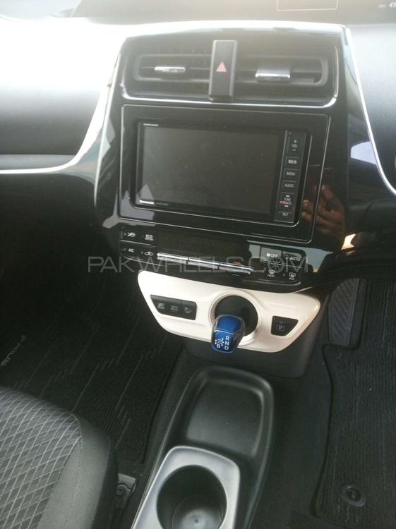 Toyota Prius 2017 for Sale in Gujranwala Toyota Prius 2017 for Sale in Gujranwala Image-14