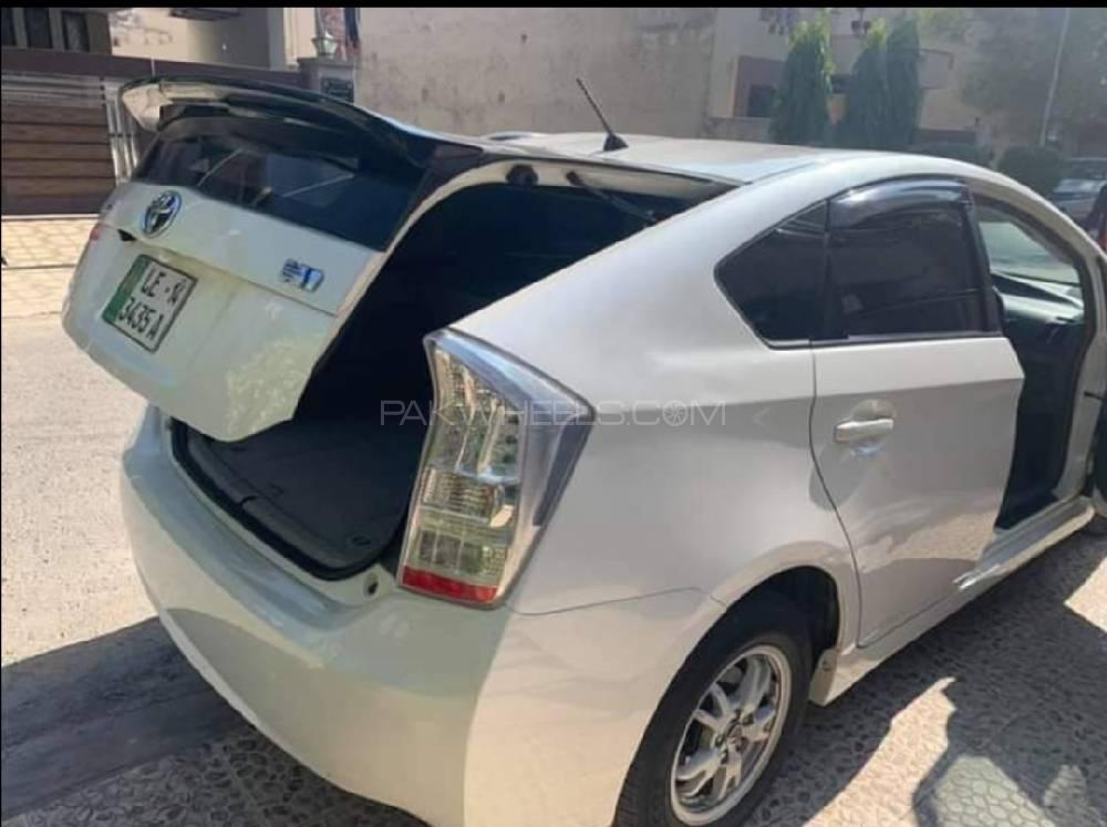 Toyota Prius 2010 for Sale in Lahore Toyota Prius 2010 for Sale in Lahore Image-8
