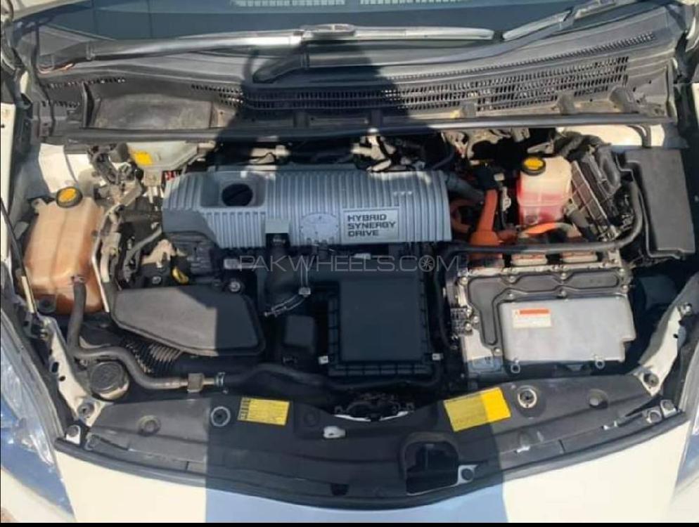 Toyota Prius 2010 for Sale in Lahore Toyota Prius 2010 for Sale in Lahore Image-15