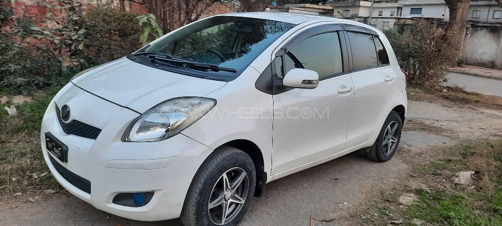 Toyota Vitz 2008 for Sale in Attock Image-1