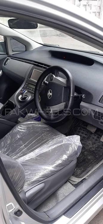 Toyota Prius 2010 for Sale in Lahore Image-1