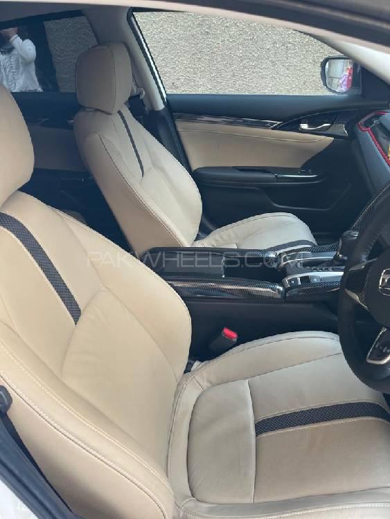 Honda Civic 2021 for Sale in Hyderabad Honda Civic 2021 for Sale in Hyderabad Image-11