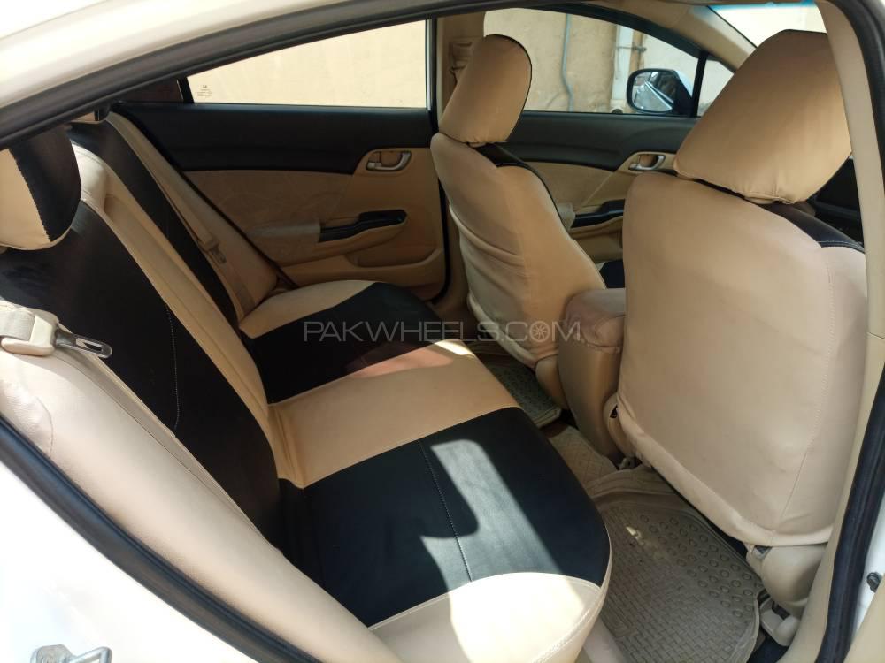 Honda Civic 2015 for Sale in Hyderabad Honda Civic 2015 for Sale in Hyderabad Image-7