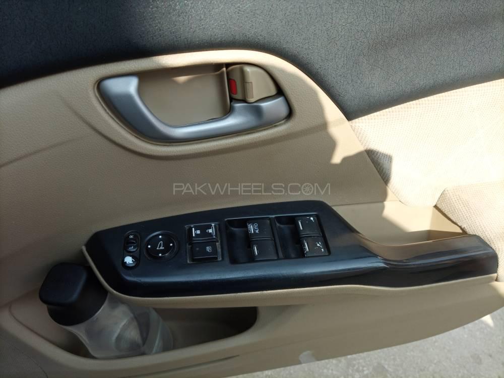 Honda Civic 2015 for Sale in Hyderabad Honda Civic 2015 for Sale in Hyderabad Image-8
