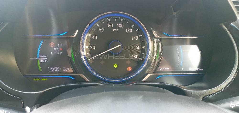 Honda Grace Hybrid 2015 for Sale in Karachi Honda Grace Hybrid 2015 for Sale in Karachi Image-2