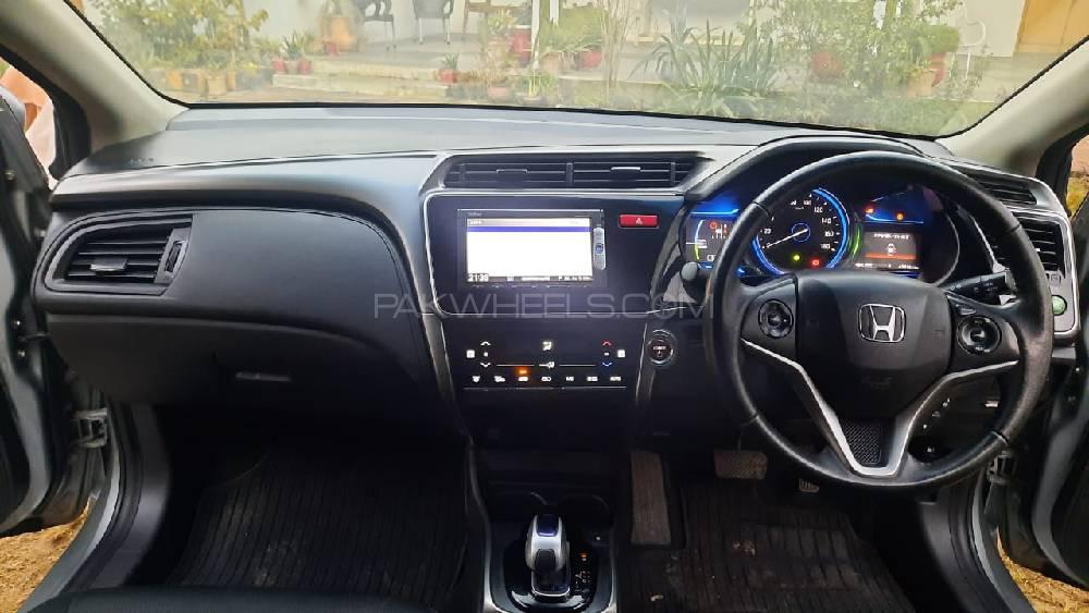 ہونڈا گریس ہائبرڈ 2015 for Sale in مردان ہونڈا گریس ہائبرڈ 2015 for Sale in مردان Image-14