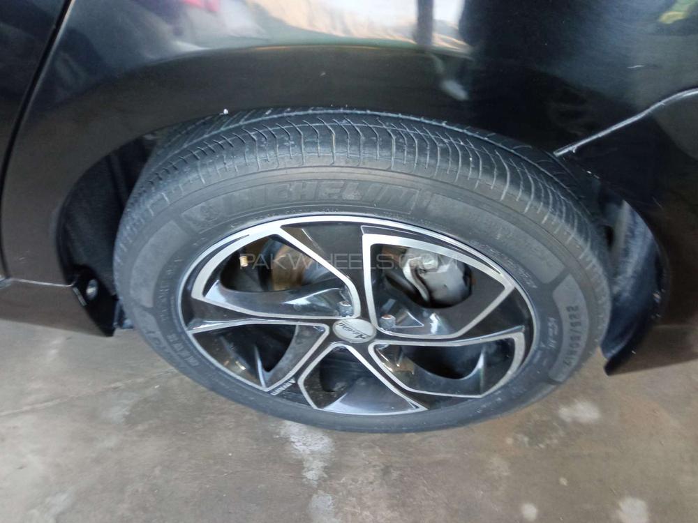 Toyota Prius 2010 for Sale in Rawalpindi Toyota Prius 2010 for Sale in Rawalpindi Image-5