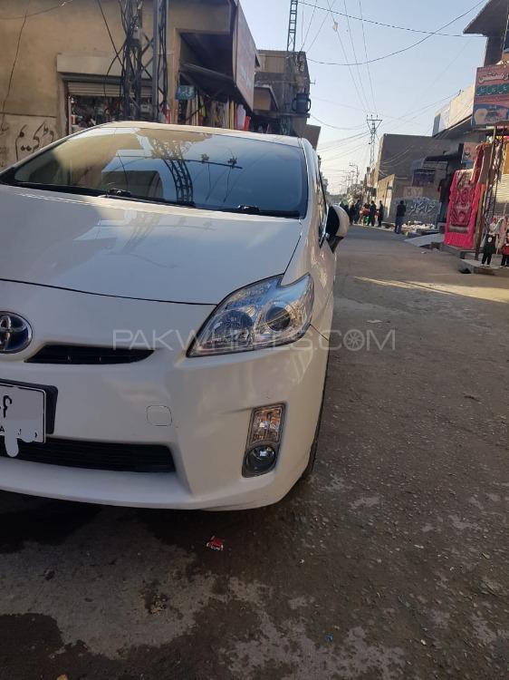 Toyota Prius 2010 for Sale in Mardan Image-1
