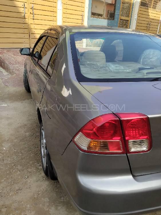 Honda Civic 2004 for Sale in Sahiwal Honda Civic 2004 for Sale in Sahiwal Image-2