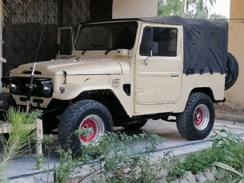 Toyota Land Cruiser 1984 for Sale in Mardan Image-1