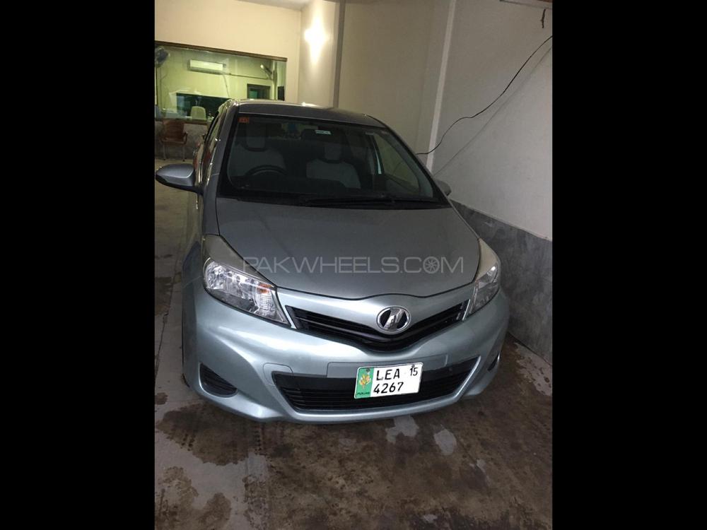 Toyota Vitz 2011 for Sale in Gujranwala Image-1