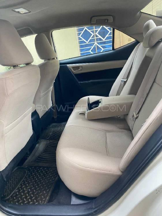 Toyota Corolla 2015 for Sale in Peshawar Toyota Corolla 2015 for Sale in Peshawar Image-6