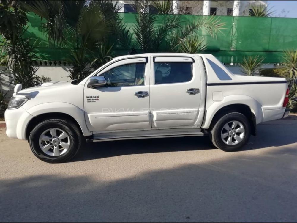 ٹویوٹا ہائیلکس 2012 for Sale in اسلام آباد ٹویوٹا ہائیلکس 2012 for Sale in اسلام آباد Image-7
