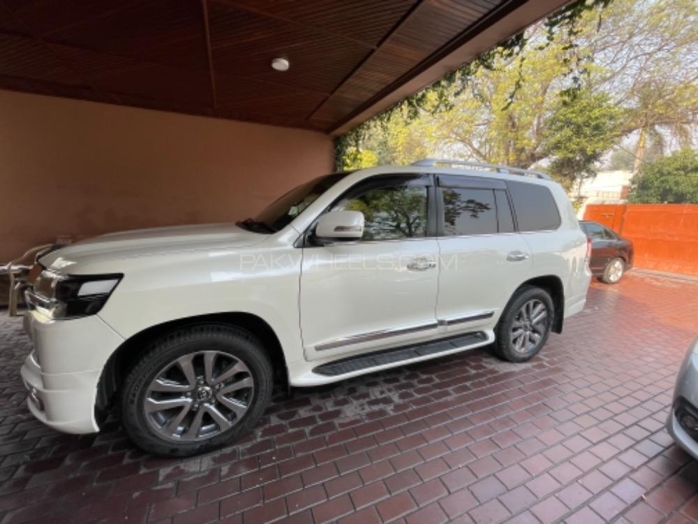 ٹویوٹا لینڈ کروزر 2012 for Sale in لاہور ٹویوٹا لینڈ کروزر 2012 for Sale in لاہور Image-3