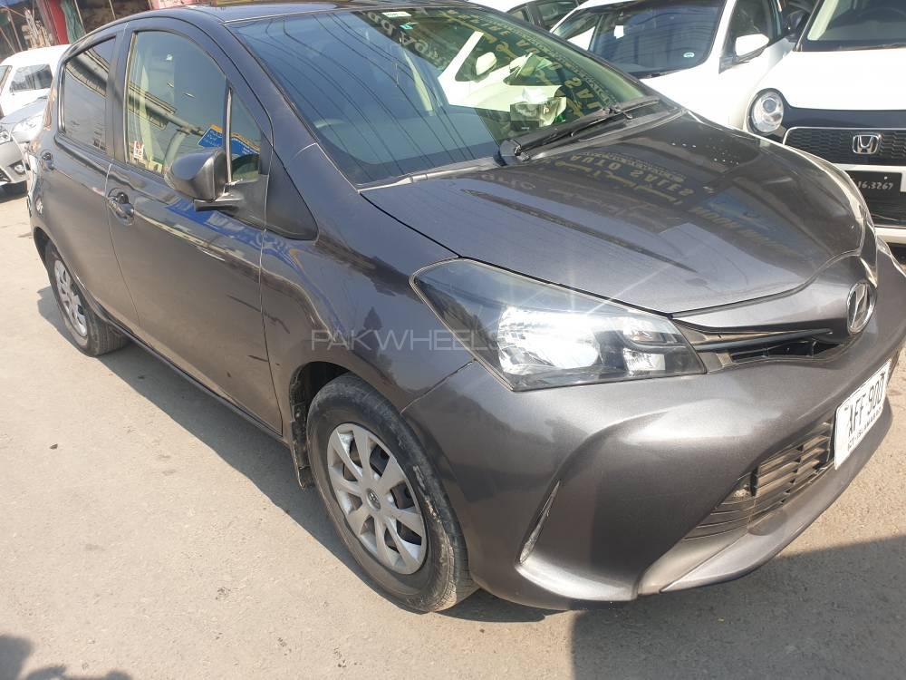 Toyota Vitz 2014 for Sale in Multan Image-1