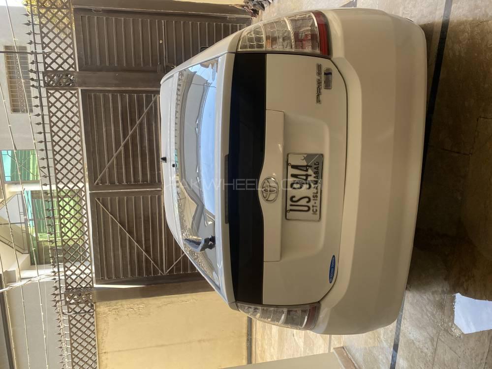 Toyota Prius 2011 for Sale in Peshawar Toyota Prius 2011 for Sale in Peshawar Image-9
