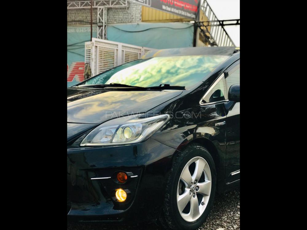 Toyota Prius 2010 for Sale in Peshawar Toyota Prius 2010 for Sale in Peshawar Image-11