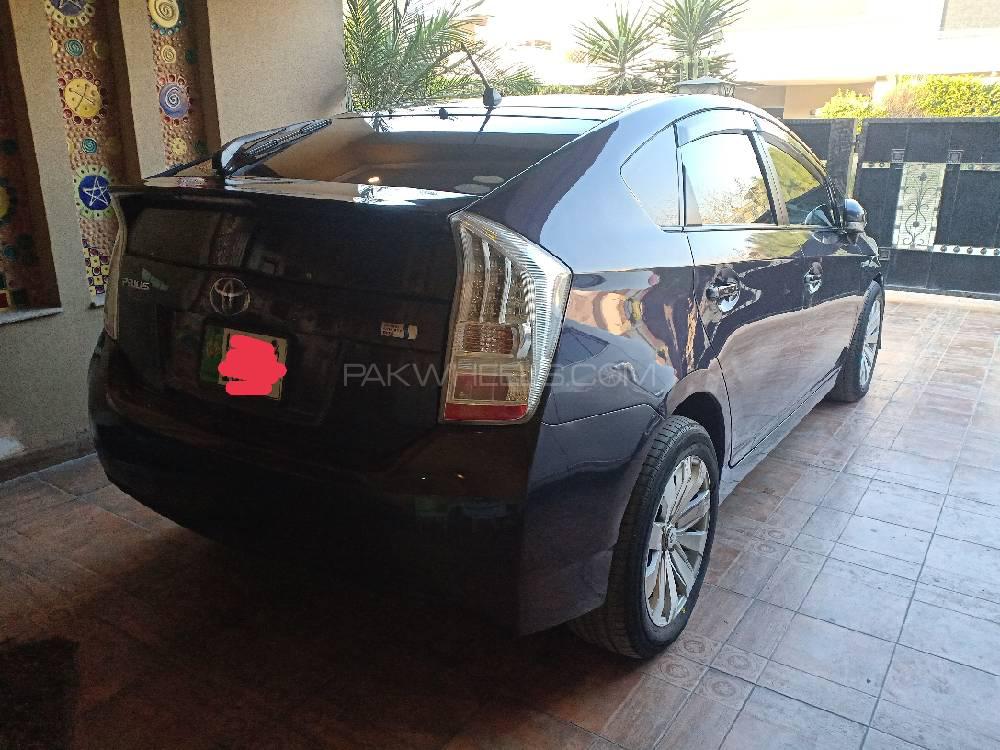 Toyota Prius 2011 for Sale in Lahore Toyota Prius 2011 for Sale in Lahore Image-6