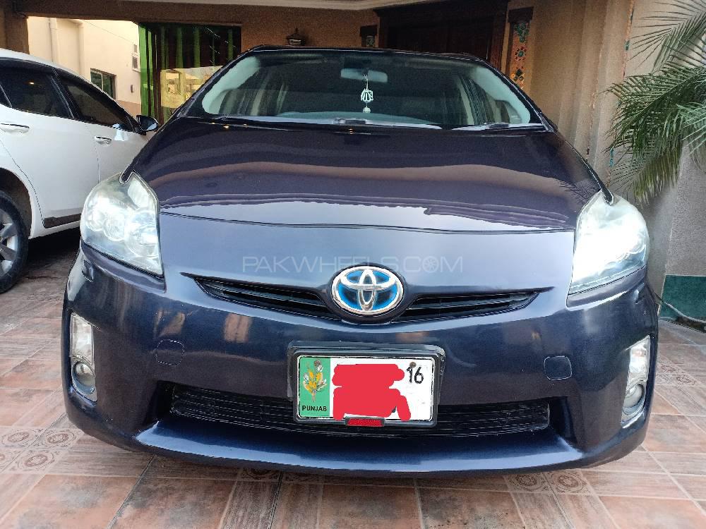 Toyota Prius 2011 for Sale in Lahore Toyota Prius 2011 for Sale in Lahore Image-2