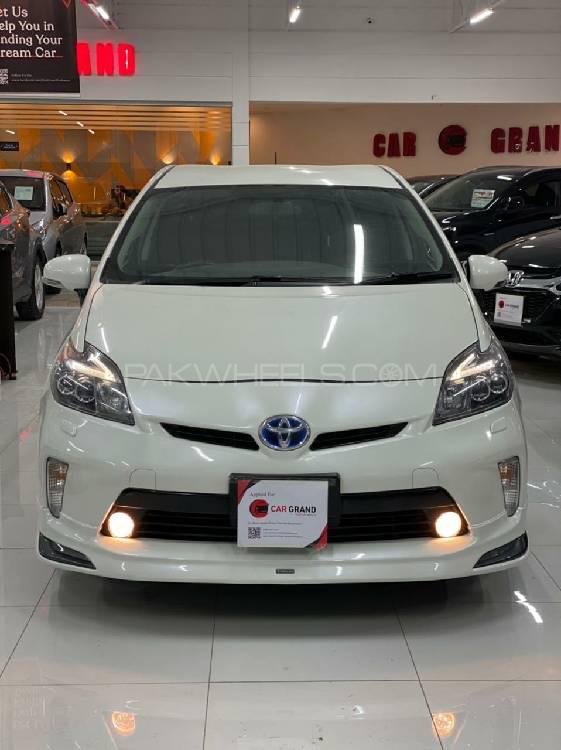 Toyota Prius 2015 for Sale in Peshawar Image-1