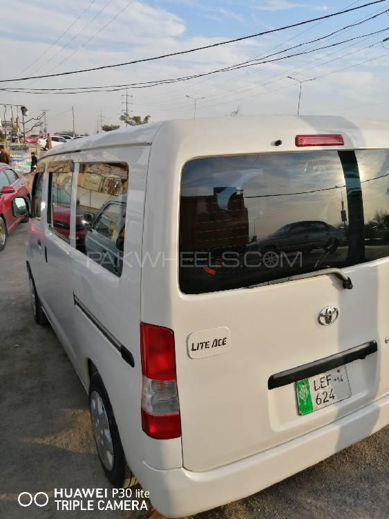 Toyota Town Ace 2008 for Sale in Peshawar Toyota Town Ace 2008 for Sale in Peshawar Image-4