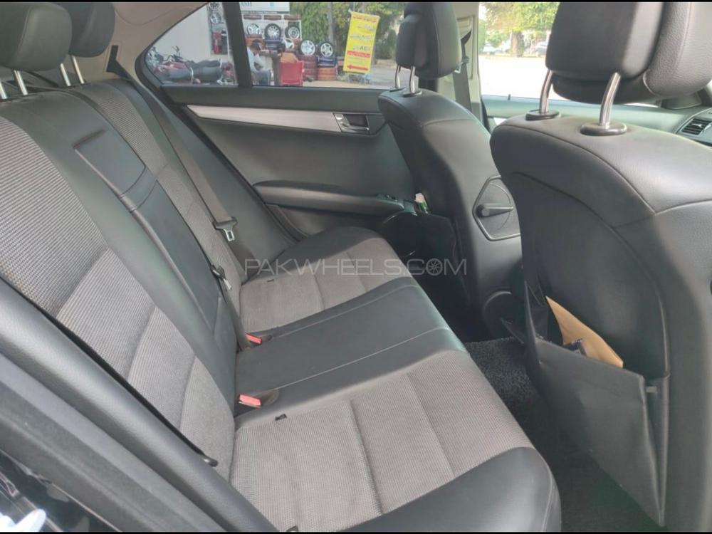 Mercedes Benz C Class 2007 for Sale in Lahore Mercedes Benz C Class 2007 for Sale in Lahore Image-6