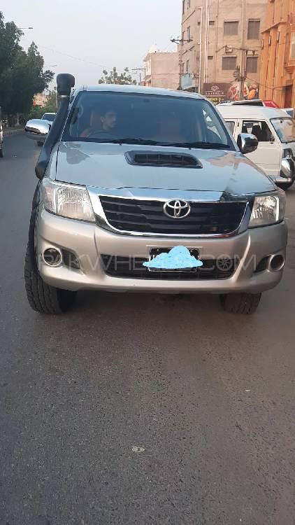 Toyota Hilux 2013 for Sale in Bahawalpur Toyota Hilux 2013 for Sale in Bahawalpur Image-3