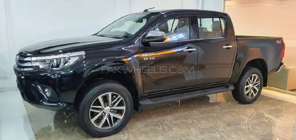 Toyota Hilux 2021 for Sale in Peshawar Toyota Hilux 2021 for Sale in Peshawar Image-3