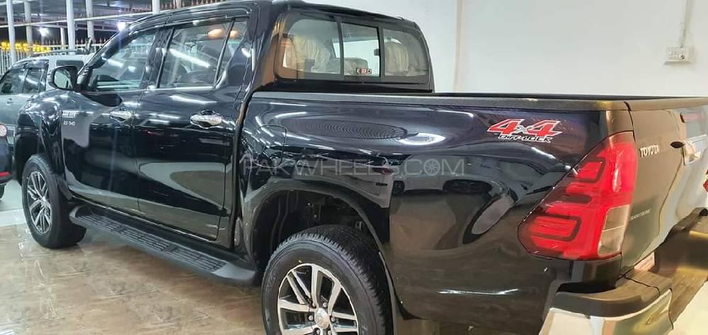 Toyota Hilux 2021 for Sale in Peshawar Toyota Hilux 2021 for Sale in Peshawar Image-5