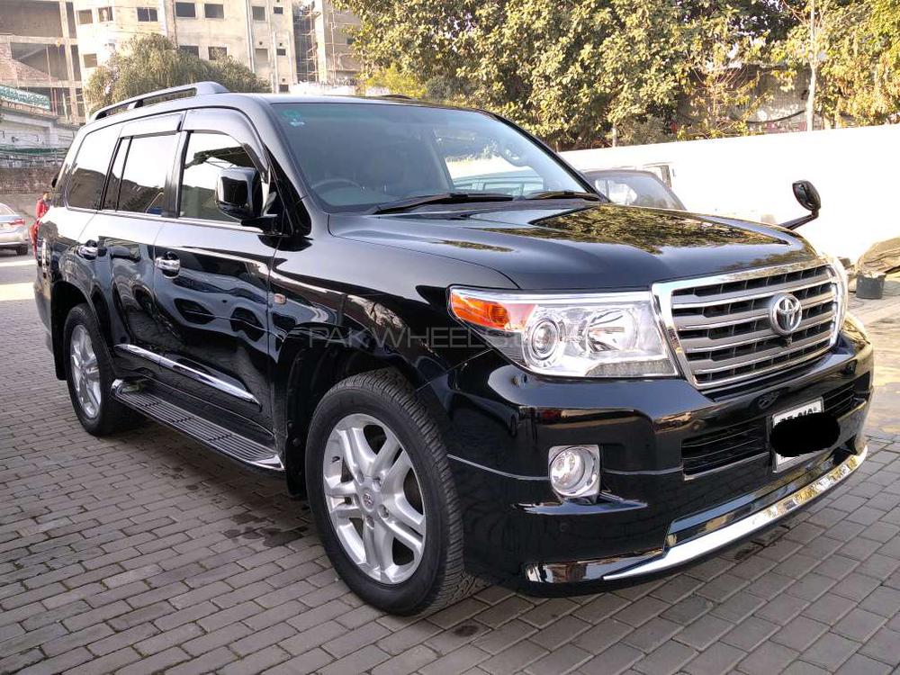 Toyota Land Cruiser 2011 for Sale in Lahore Toyota Land Cruiser 2011 for Sale in Lahore Image-3