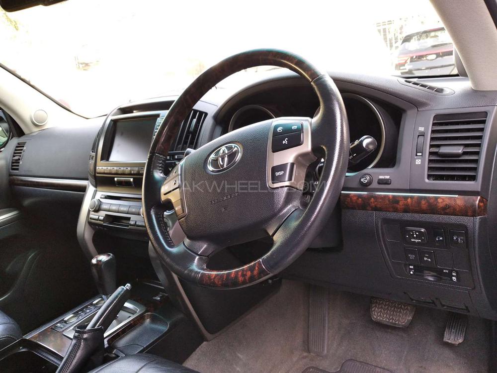 Toyota Land Cruiser 2011 for Sale in Lahore Toyota Land Cruiser 2011 for Sale in Lahore Image-4