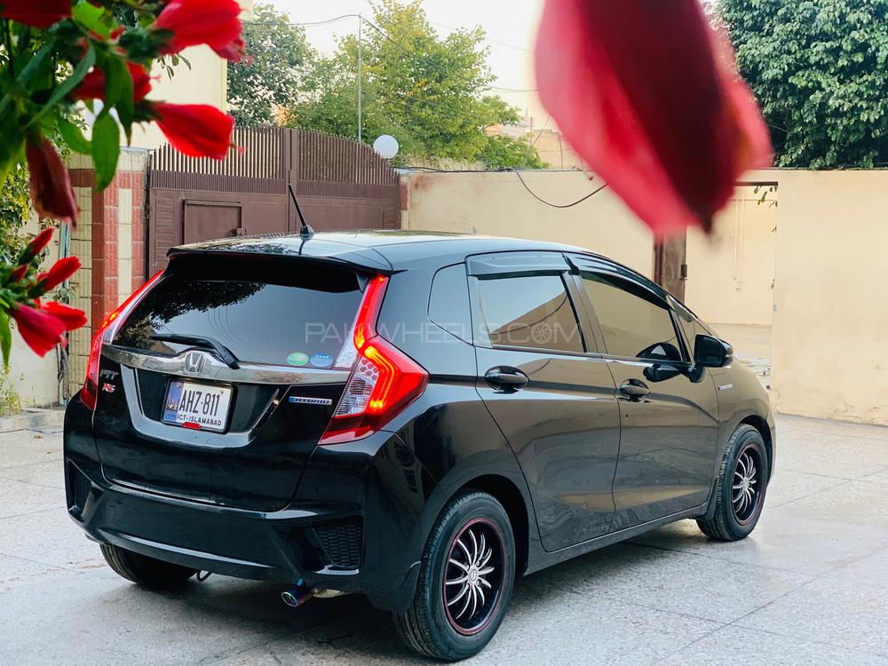 Honda Fit 2014 for Sale in Fateh Jang Honda Fit 2014 for Sale in Fateh Jang Image-2