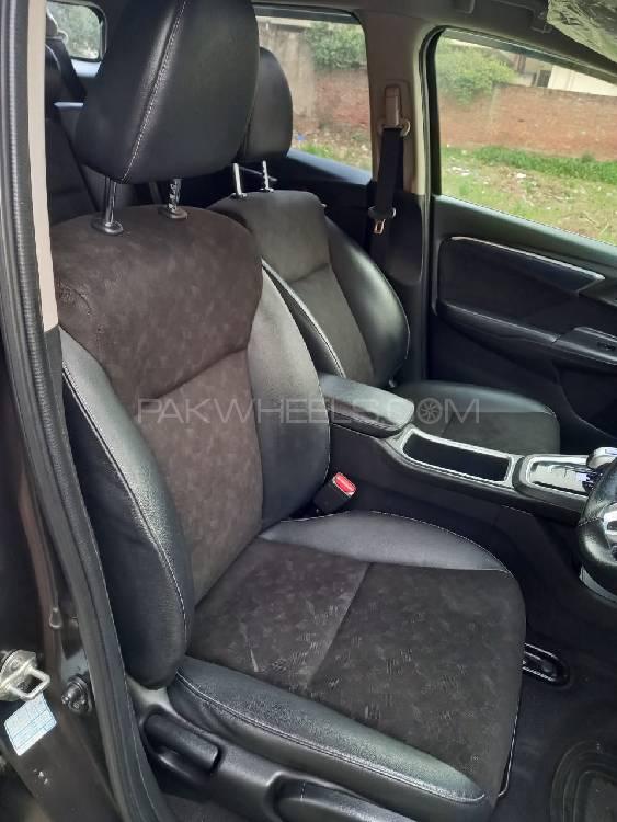 Honda Fit 2015 for Sale in Lahore Honda Fit 2015 for Sale in Lahore Image-11