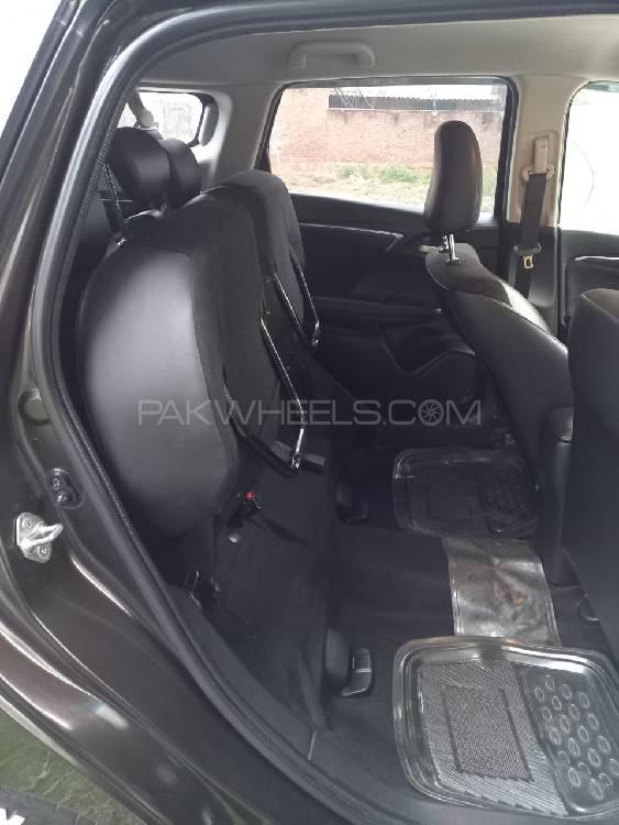 Honda Fit 2015 for Sale in Lahore Honda Fit 2015 for Sale in Lahore Image-19