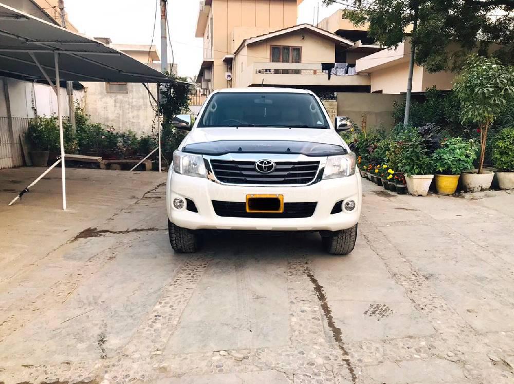 Toyota Hilux 2014 for Sale in Karachi Toyota Hilux 2014 for Sale in Karachi Image-3