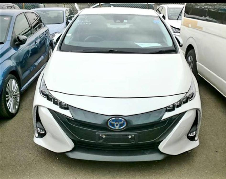 Toyota Prius 2017 for Sale in Lahore Image-1
