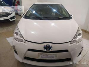 Slide_toyota-aqua-g-37-2014-46422729