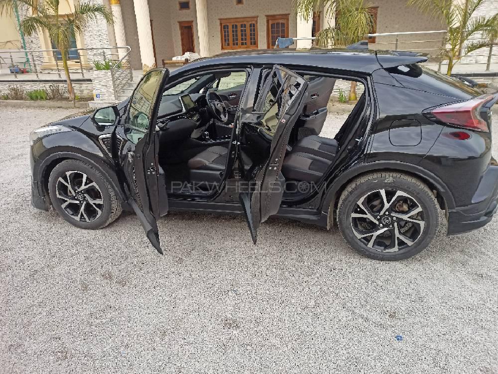 Toyota C-HR 2017 for Sale in Islamabad Toyota C-HR 2017 for Sale in Islamabad Image-6
