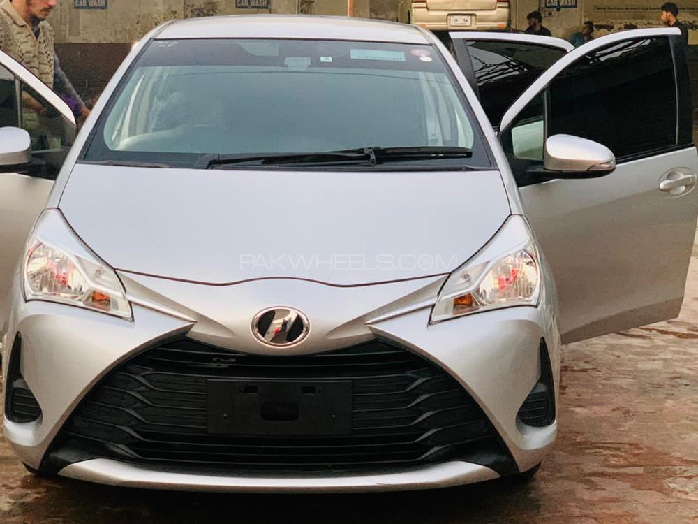 Toyota Vitz 2017 for Sale in Peshawar Toyota Vitz 2017 for Sale in Peshawar Image-2