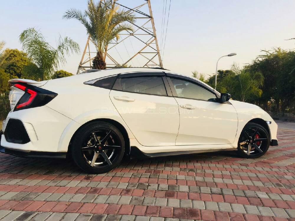 Honda Civic 2018 for Sale in Islamabad Image-1