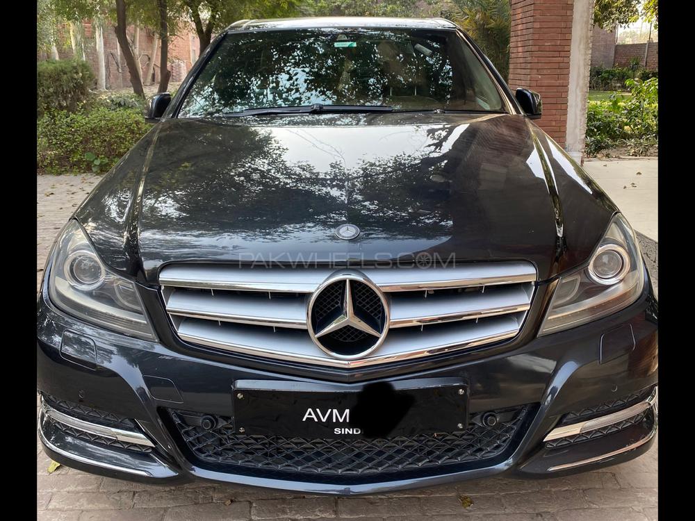 مرسڈیز بینز سی کلاس 2012 for Sale in کراچی مرسڈیز بینز سی کلاس 2012 for Sale in کراچی Image-2