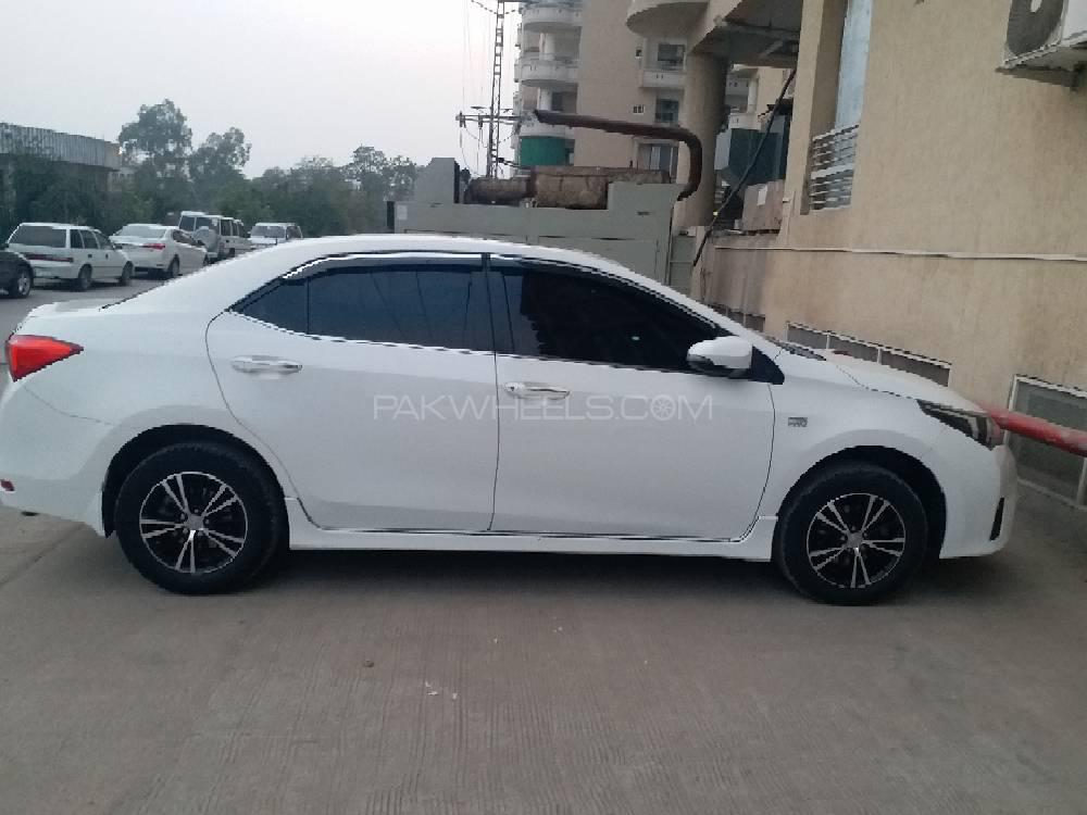 Toyota Corolla 2016 for Sale in Peshawar Image-1