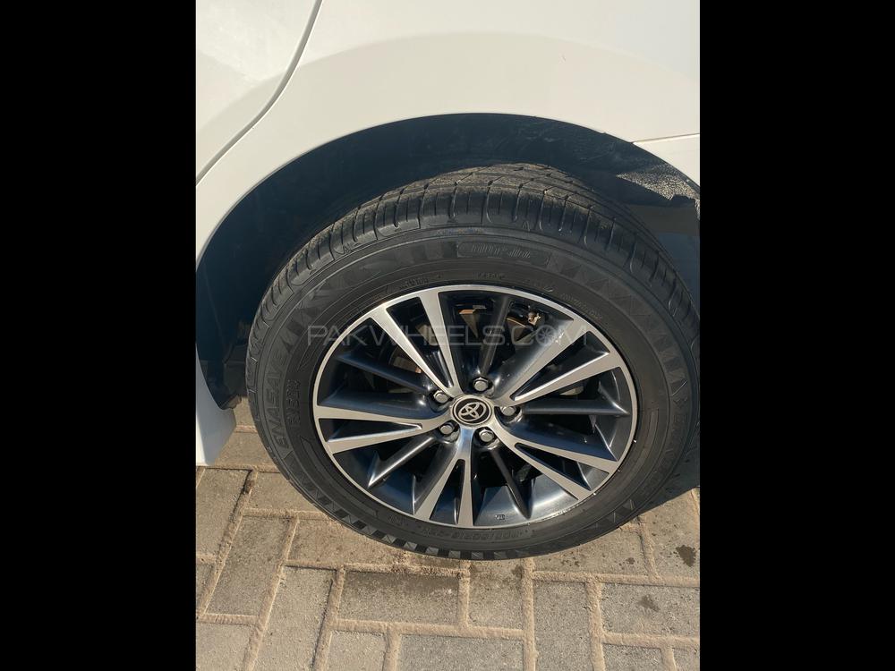 Toyota Corolla 2019 for Sale in Multan Toyota Corolla 2019 for Sale in Multan Image-5