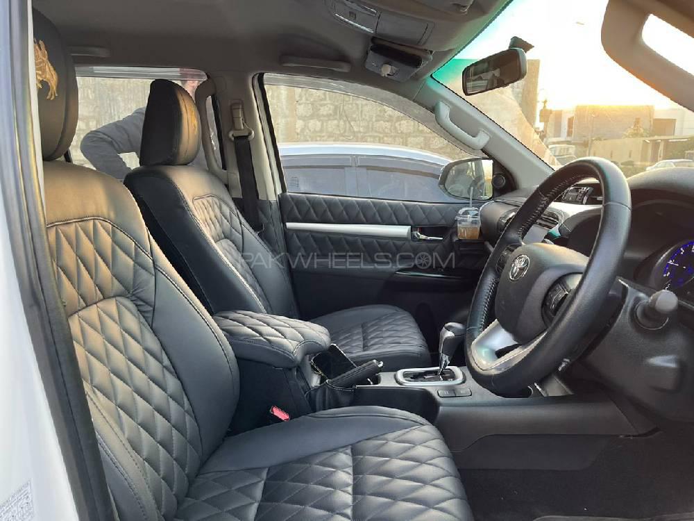 Toyota Hilux 2019 for Sale in Karachi Toyota Hilux 2019 for Sale in Karachi Image-9