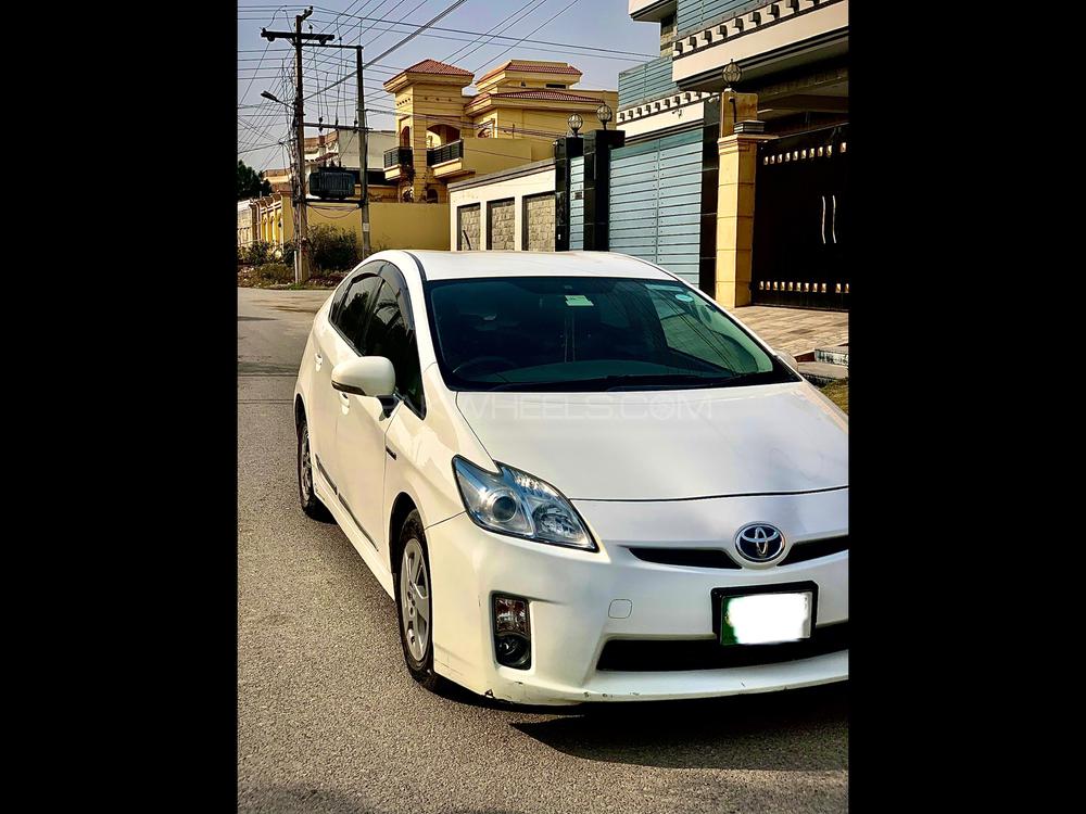 Toyota Prius 2010 for Sale in Peshawar Image-1
