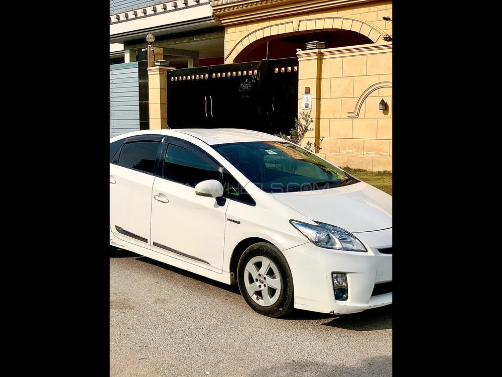 Toyota Prius 2010 for Sale in Peshawar Toyota Prius 2010 for Sale in Peshawar Image-2