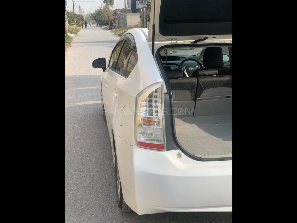 Toyota Prius 2010 for Sale in Peshawar Toyota Prius 2010 for Sale in Peshawar Image-7