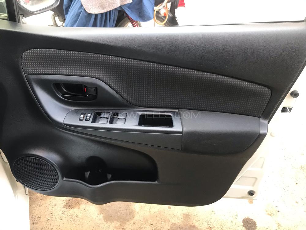 Toyota Vitz 2017 for Sale in Karachi Toyota Vitz 2017 for Sale in Karachi Image-13