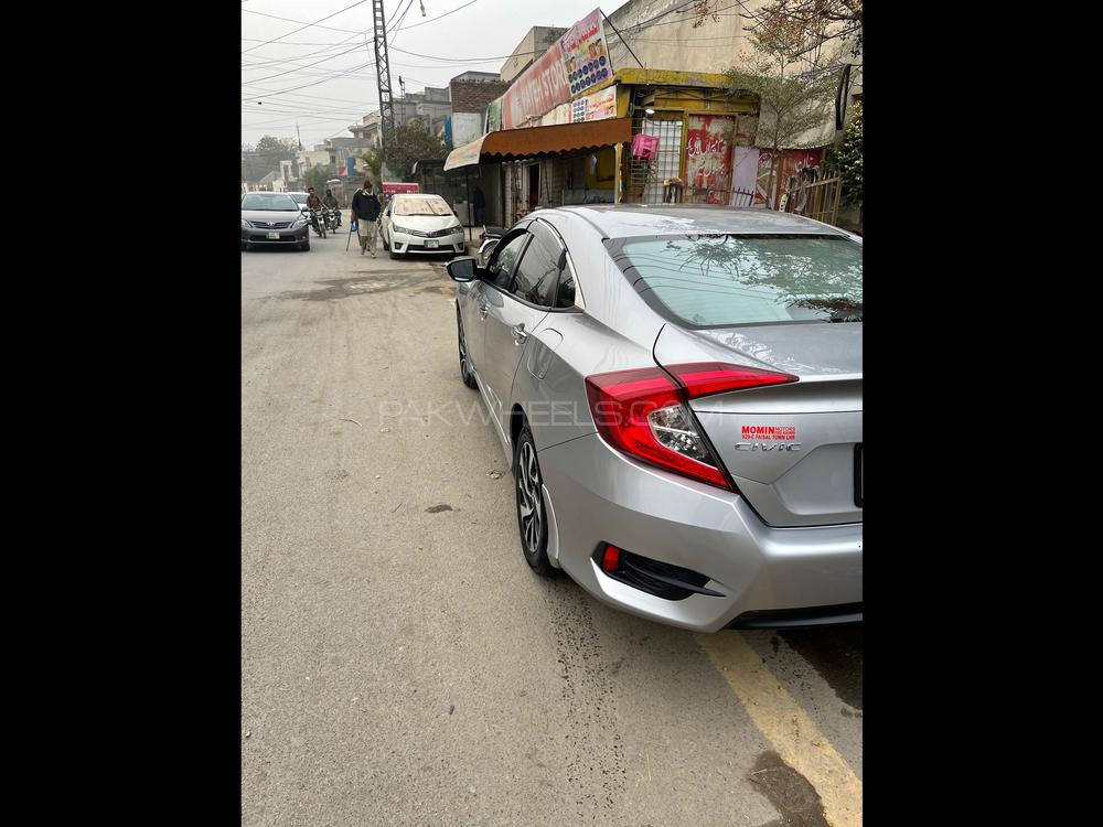 Honda Civic 2017 for Sale in Lahore Honda Civic 2017 for Sale in Lahore Image-13