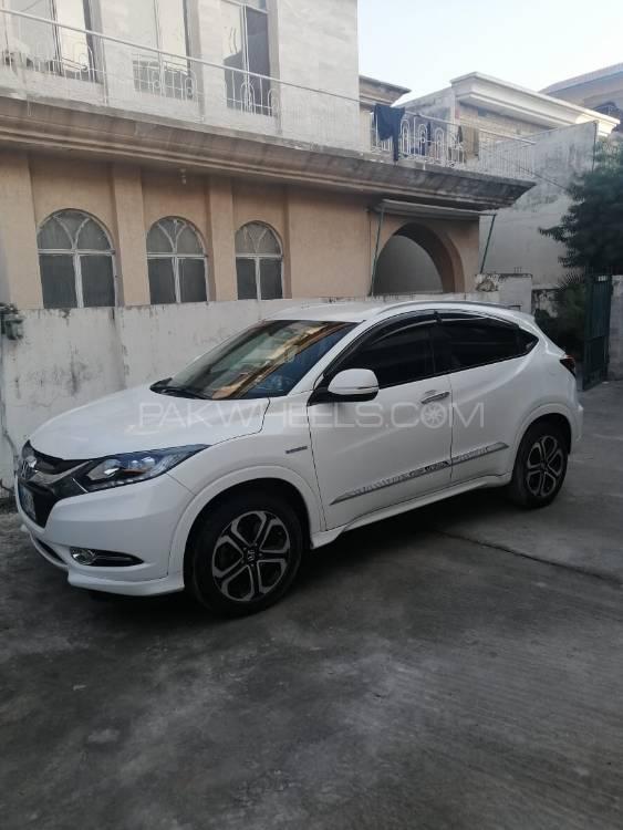 Honda Vezel 2015 for Sale in Islamabad Image-1